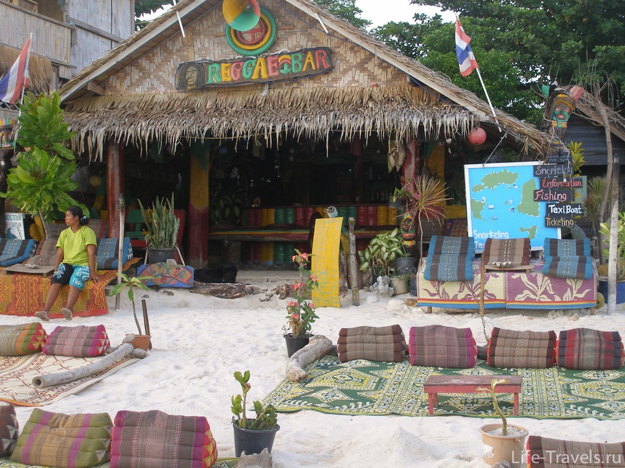 restaurant and bar on the beach near the ocean